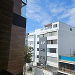 Habitacion Individual Con Bano Independiente, Todos Los Servicios Y Cochera Opcional.
